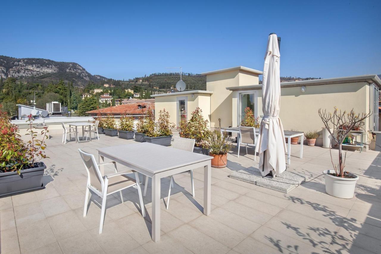 La Rocca Suite Garda  Luaran gambar
